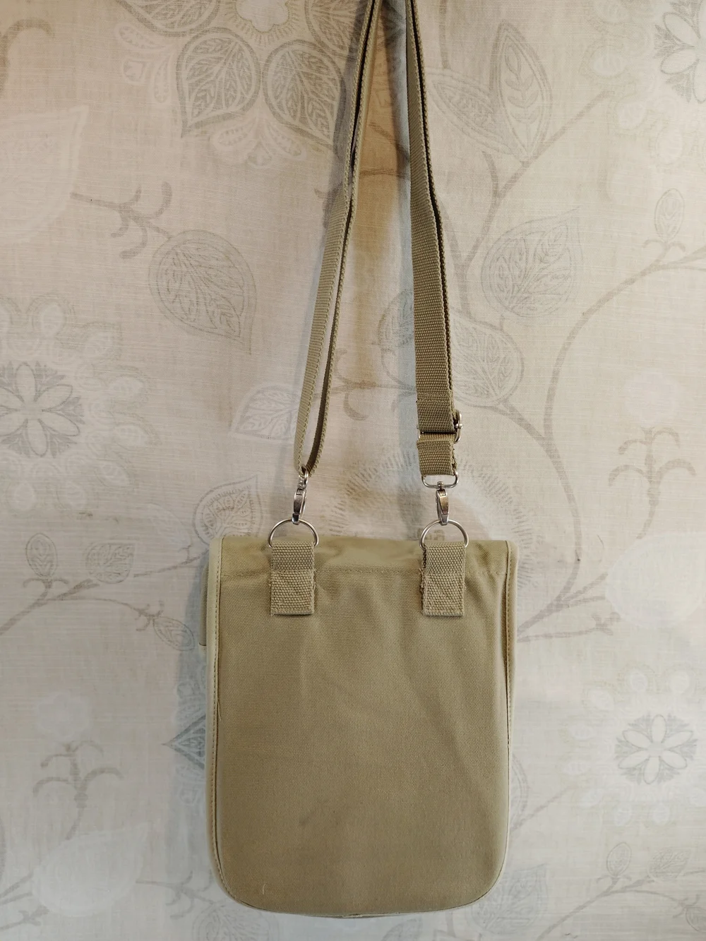 Canvas Messenger Bag in Military Green Versatile Everyday Crossbody